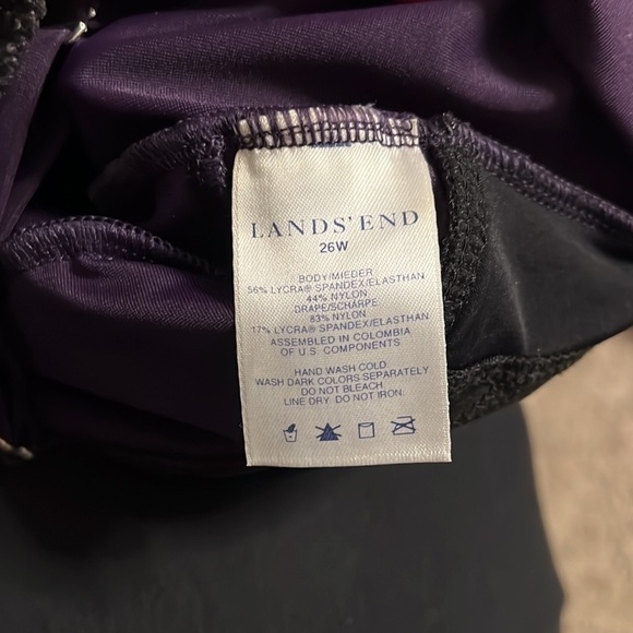 Woman’s One Piece Slenderizing Lands’ End Swimsuit Size 26W In Eggplant - Picture 8 of 12